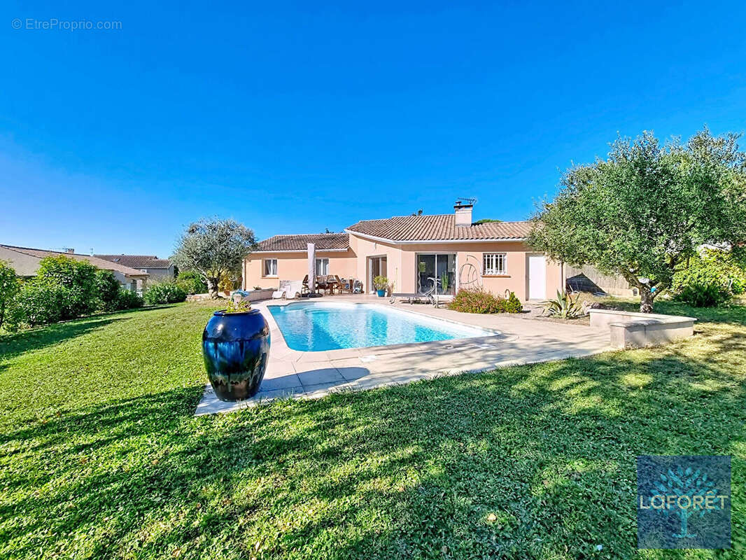 Maison à SAINT-LOUP-CAMMAS