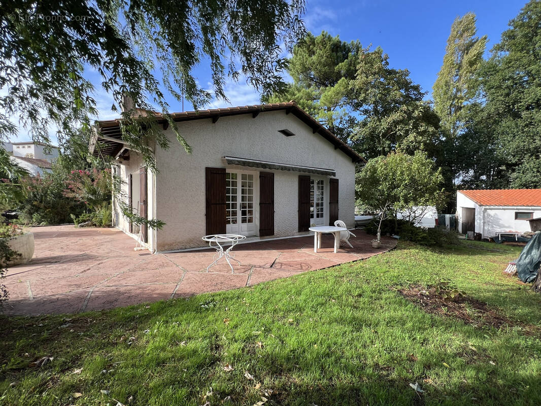 Maison à VAUX-SUR-MER