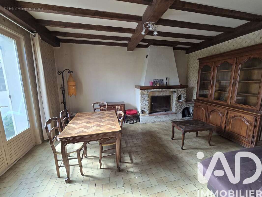 Photo 2 - Maison à YZEURE
