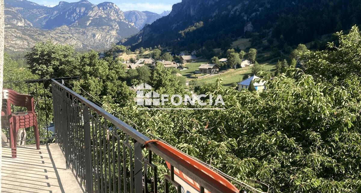 Maison à SAINT-CREPIN