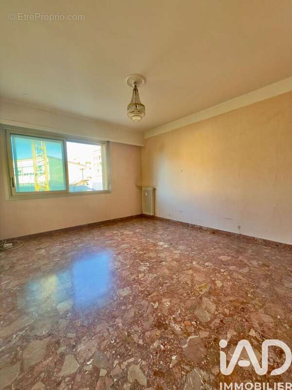 Photo 8 - Appartement à SAINT-LAURENT-DU-VAR