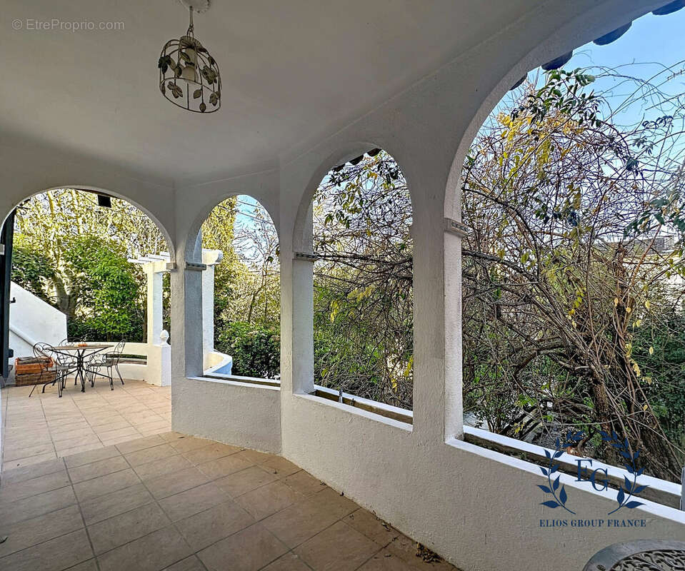 Maison à BESSE-SUR-ISSOLE