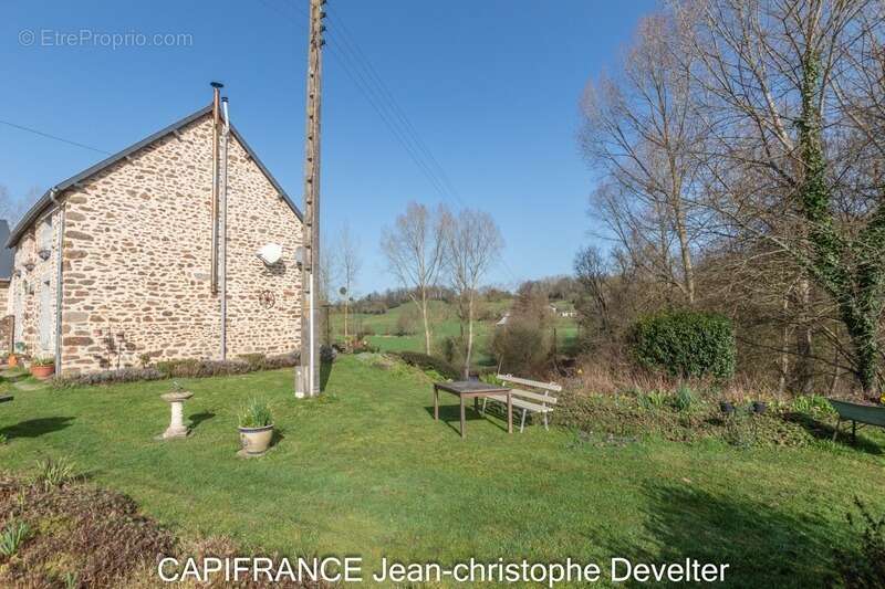 Maison à MAYENNE