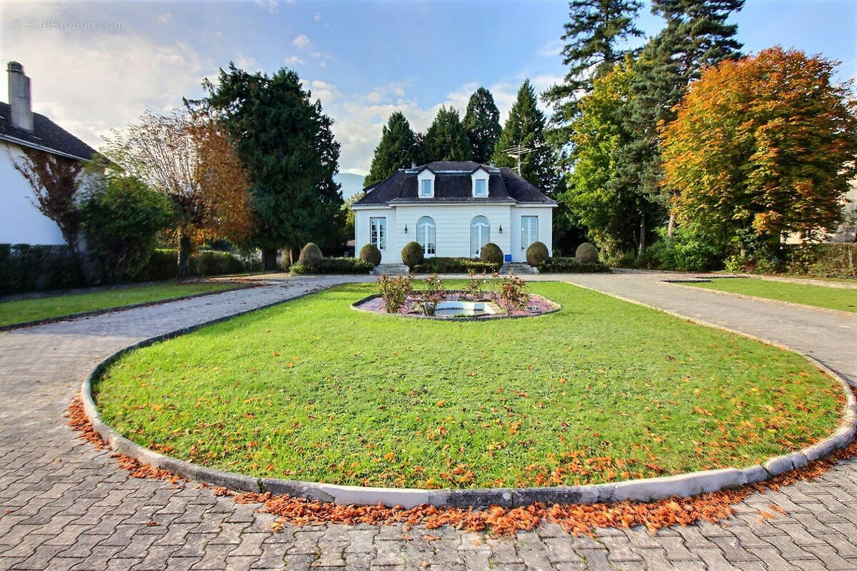 Maison à DIVONNE-LES-BAINS