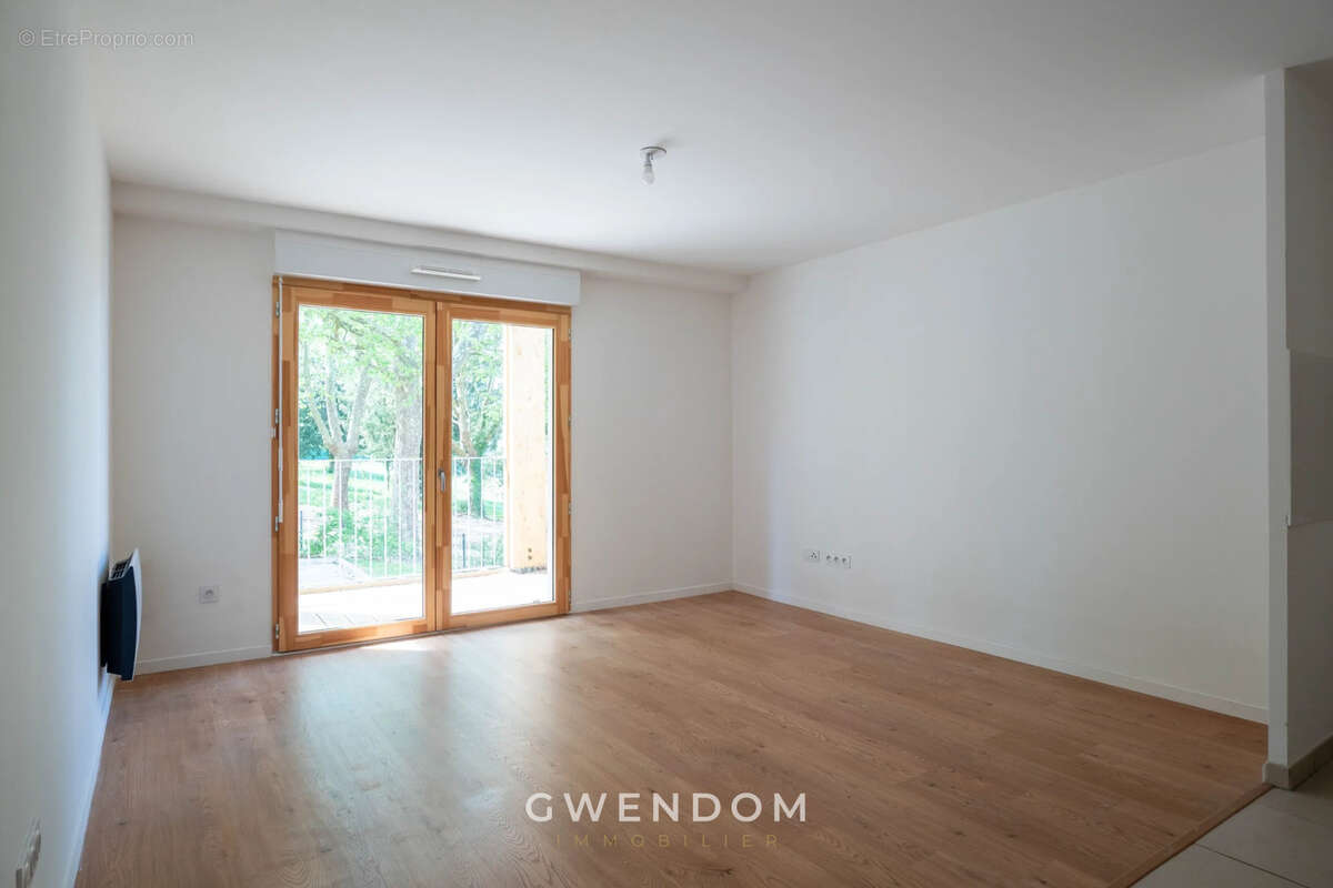 Appartement à TORCY