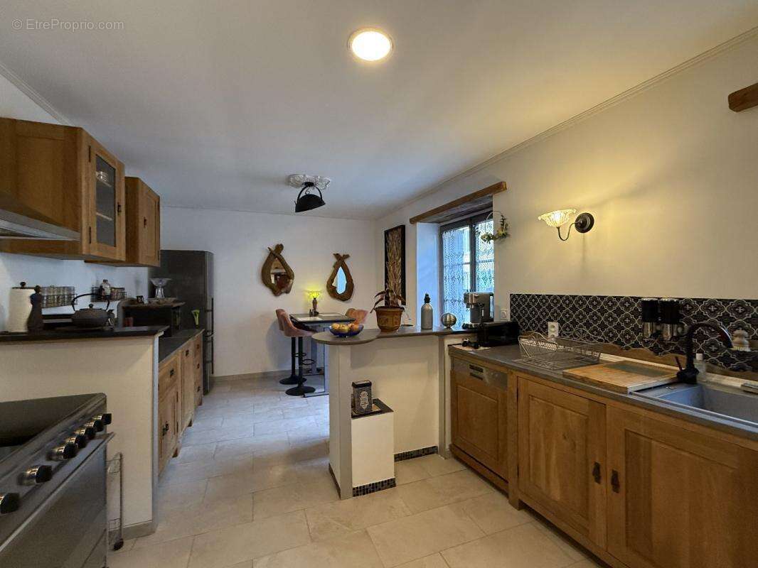 Maison à BOURDEILLES