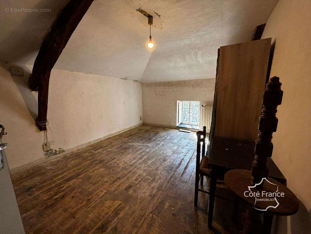 Maison à BAGNAC-SUR-CELE