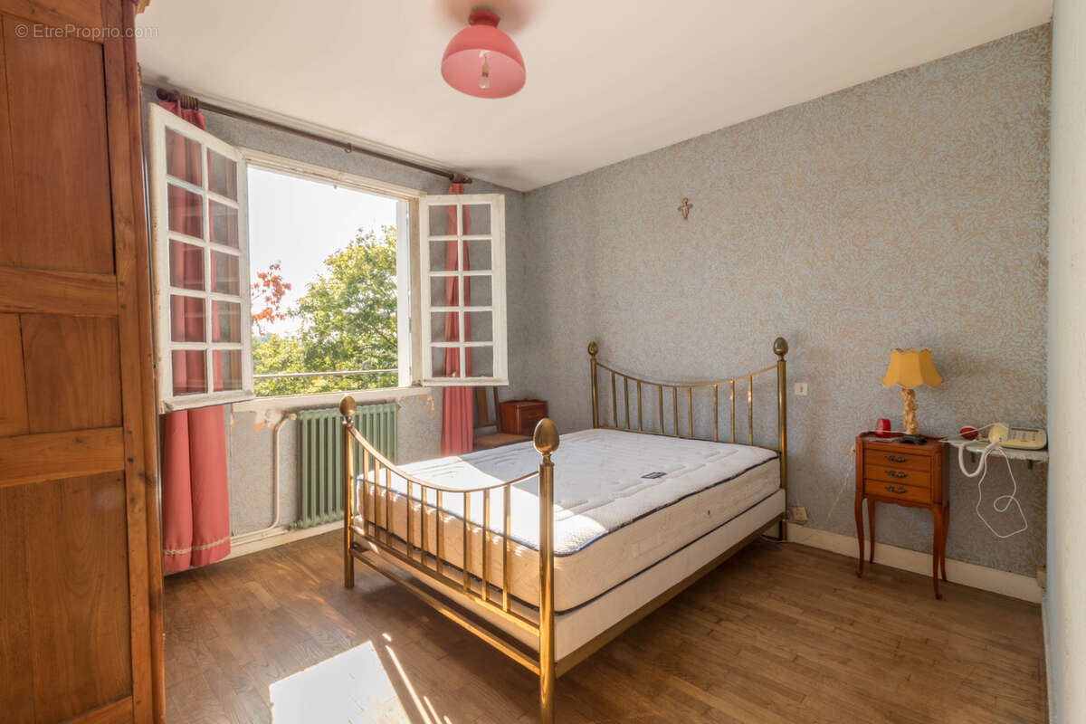 Maison à SAINT-MEDARD-SUR-ILLE