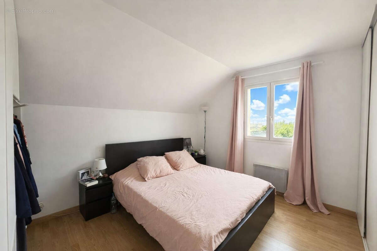 Maison à VIRY-CHATILLON