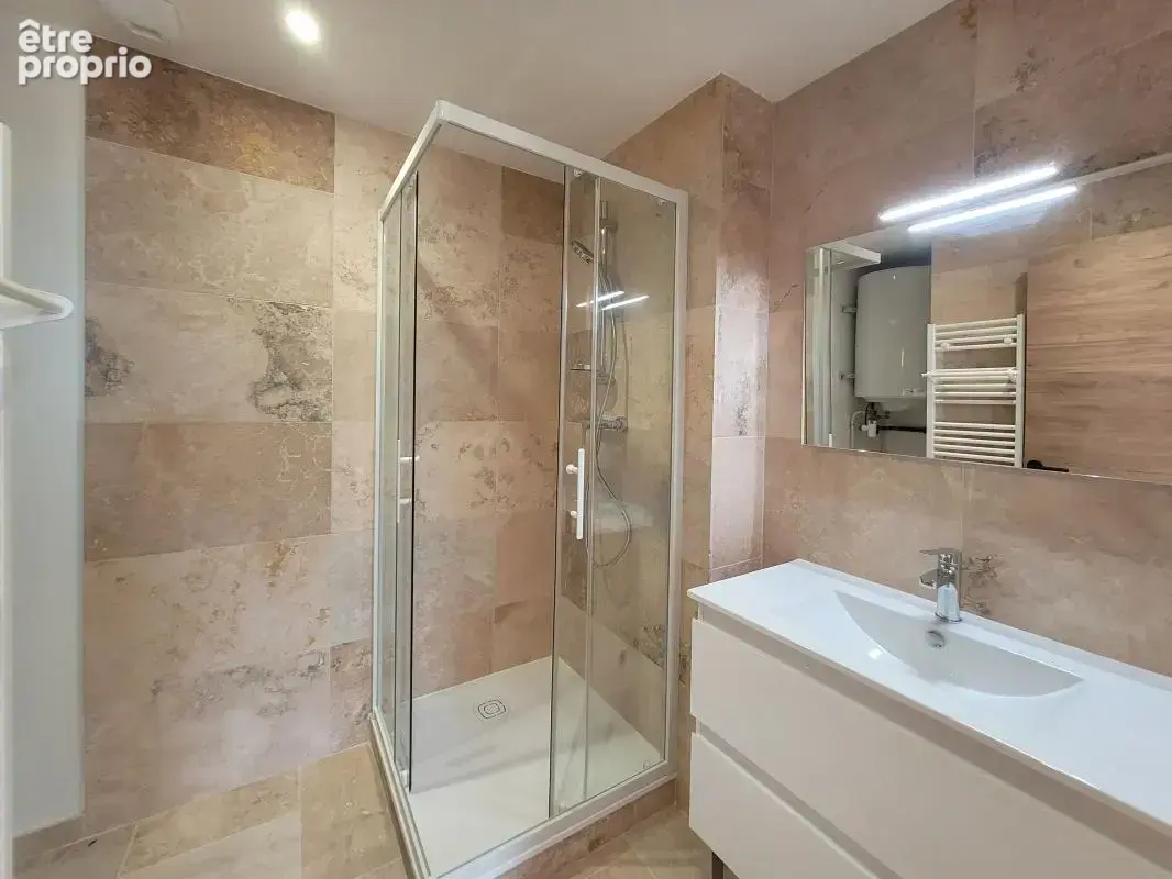 Appartement À Vendre - photo 3