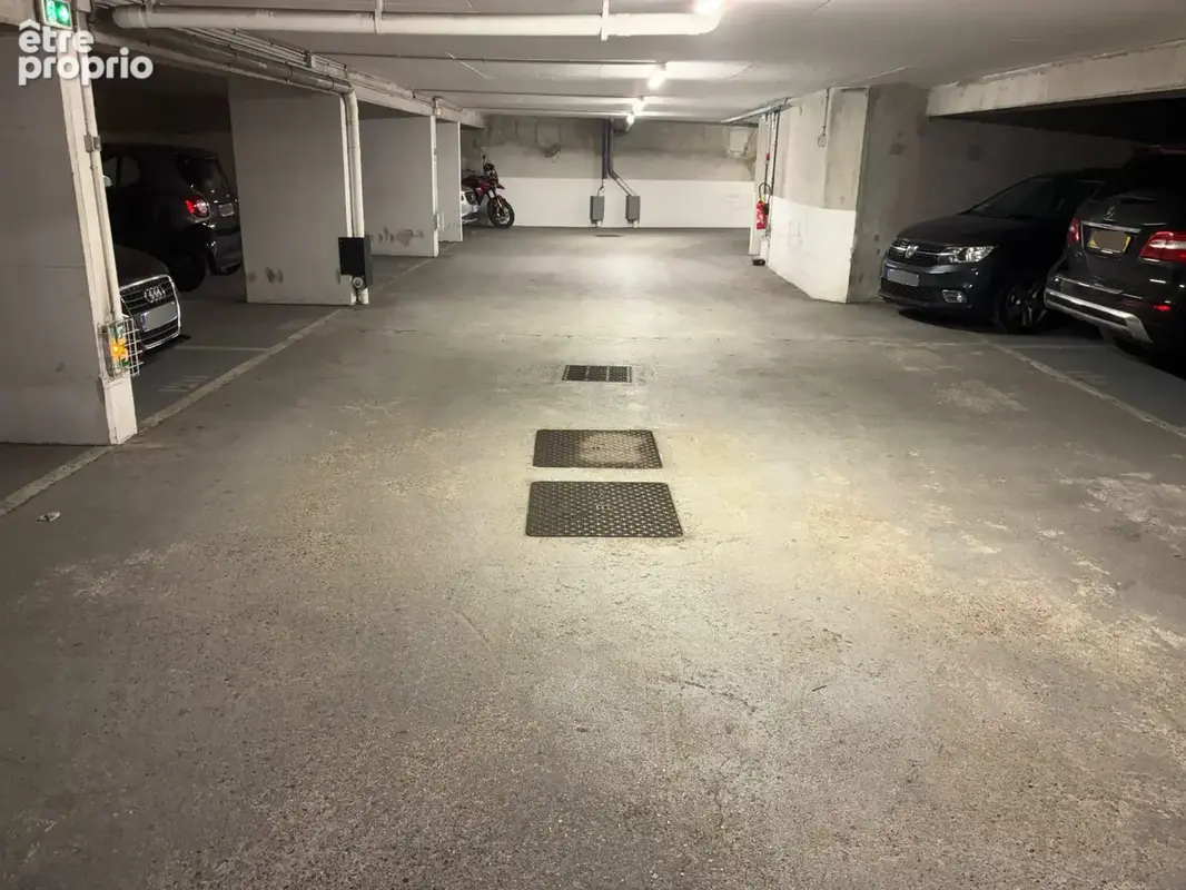 Parking à vendre à Paris-17e (75017) - photo 2
