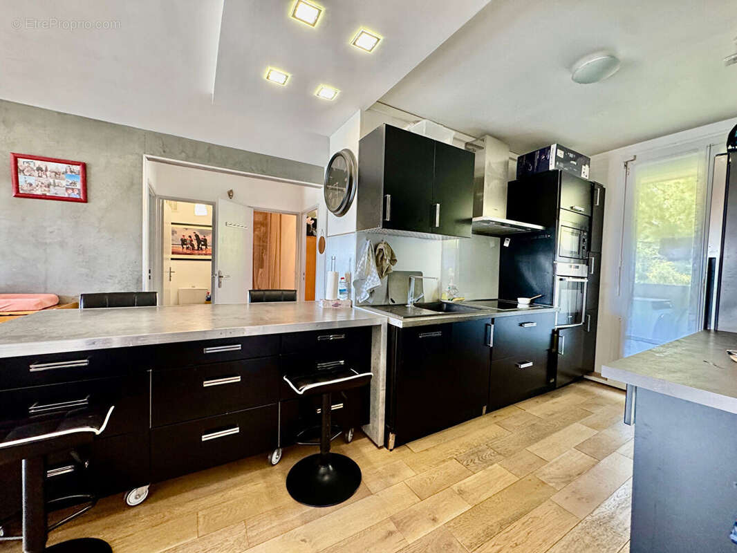 Appartement à MARSEILLE-11E