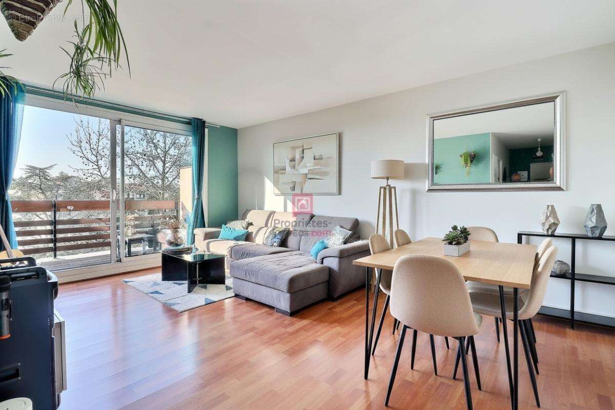 Appartement à SAINT-MICHEL-SUR-ORGE