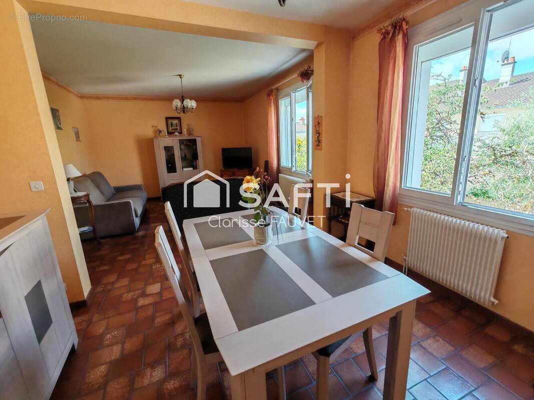 Maison 96 m² à Limoges  - photo 1