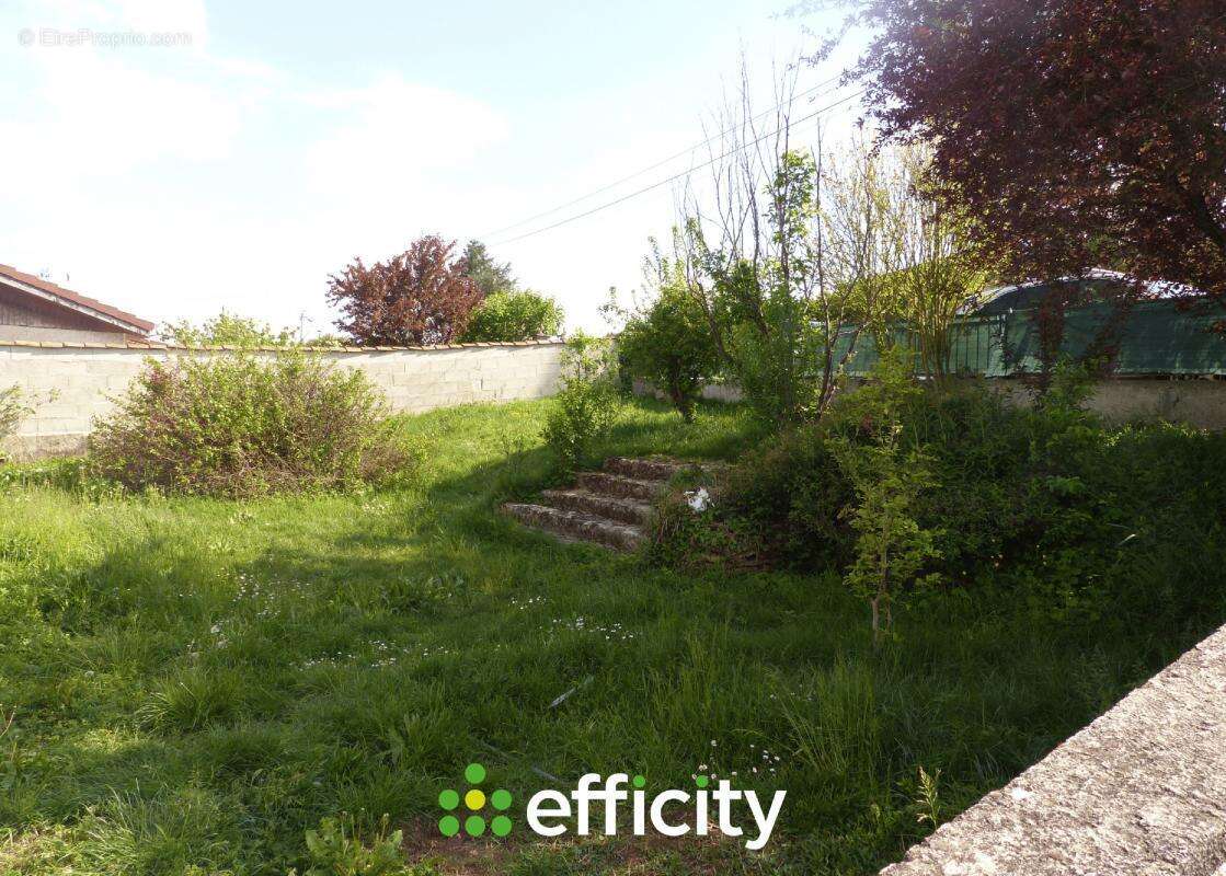 Maison à CHARVIEU-CHAVAGNEUX