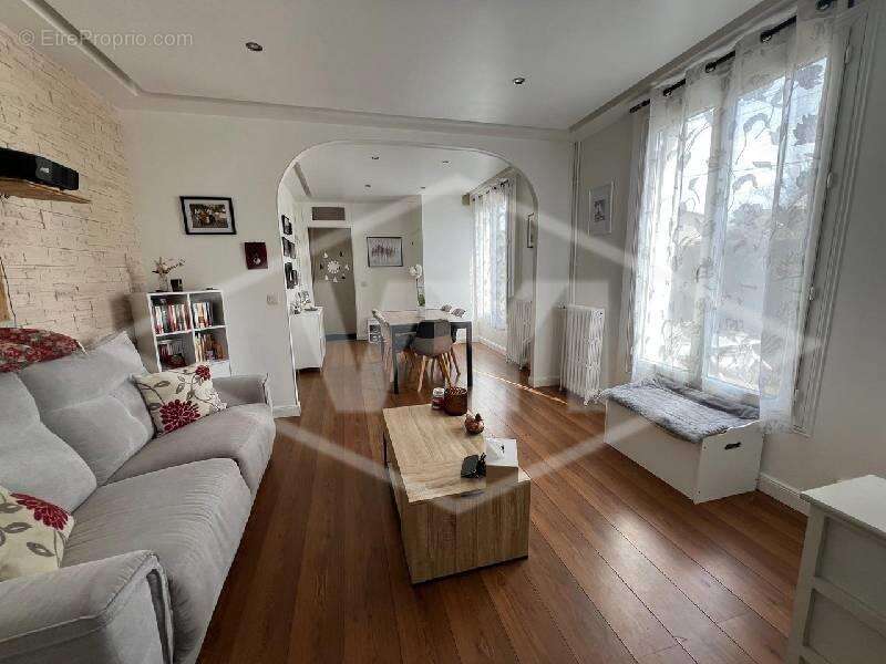 Maison à QUINCY-SOUS-SENART