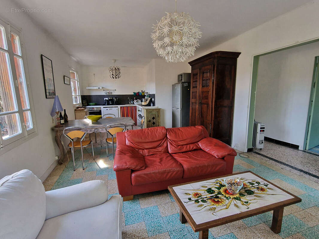 Maison à MOLIERES-SUR-CEZE