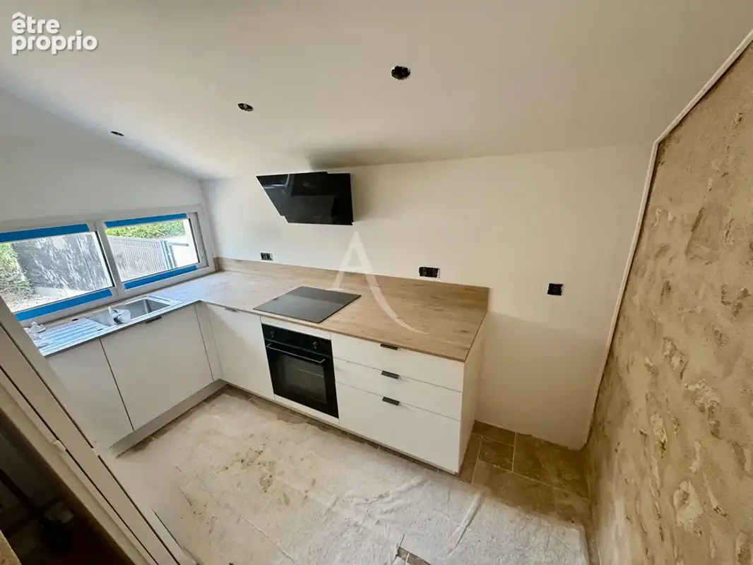 Maison renovee climatisee poitiers 3 chambres stationnement et exterieur - photo 2