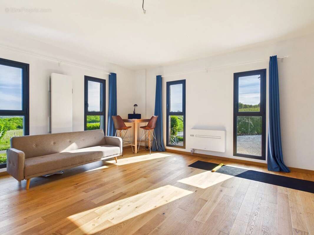 Maison à MAUROUX