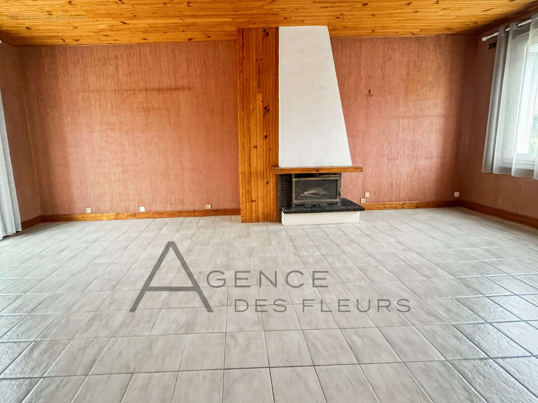 Maison à TOURVILLE-LA-RIVIERE