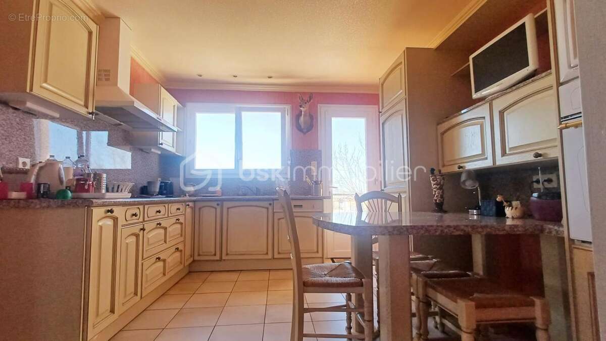 Maison avec fort potentiel- Proche du centre des Sables d'Olonne - photo 2