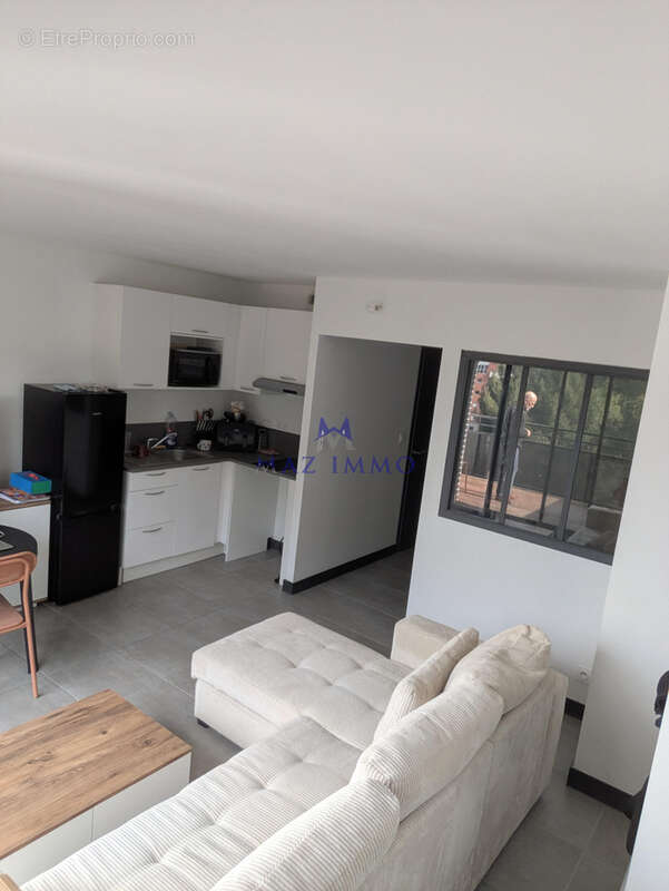 Studio 33m2 dernier étage - Cannes la Bocca - photo 3