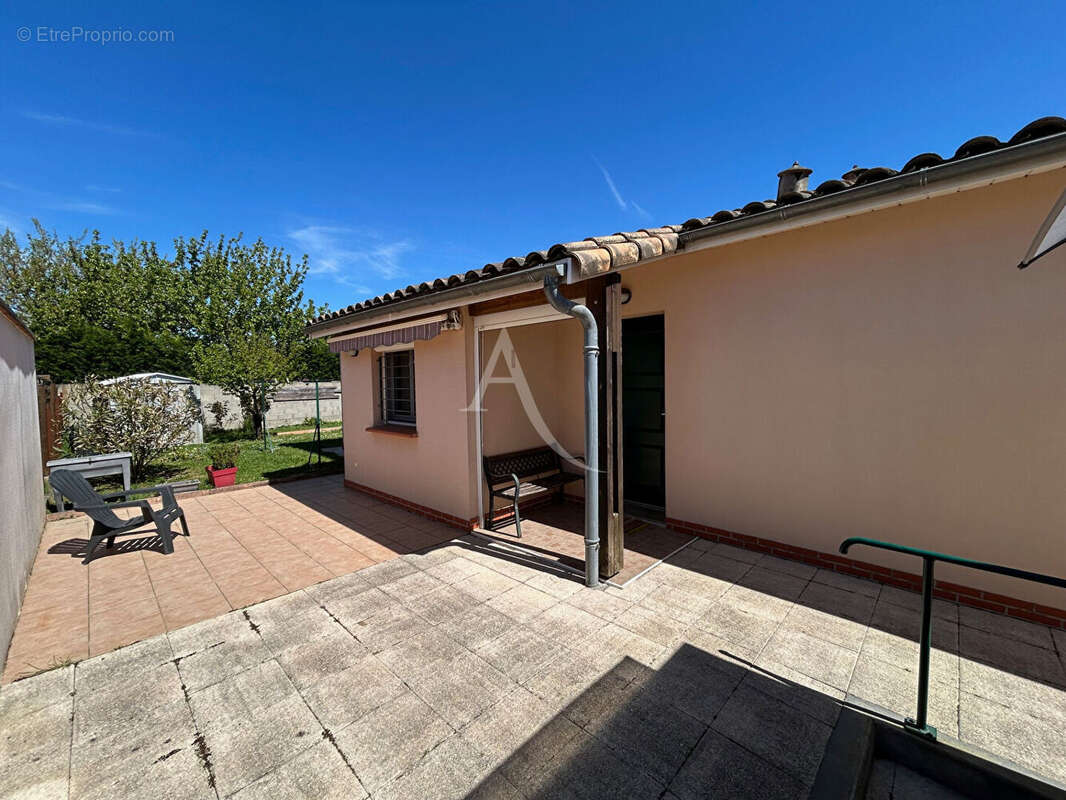 Maison à MONDONVILLE