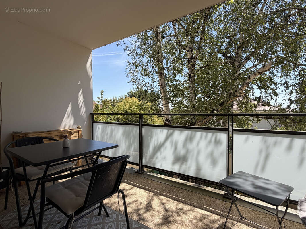 Poitiers, Appartement vendu loué, T3, 2 chambres, Loggia, place de parking privative. - photo 9
