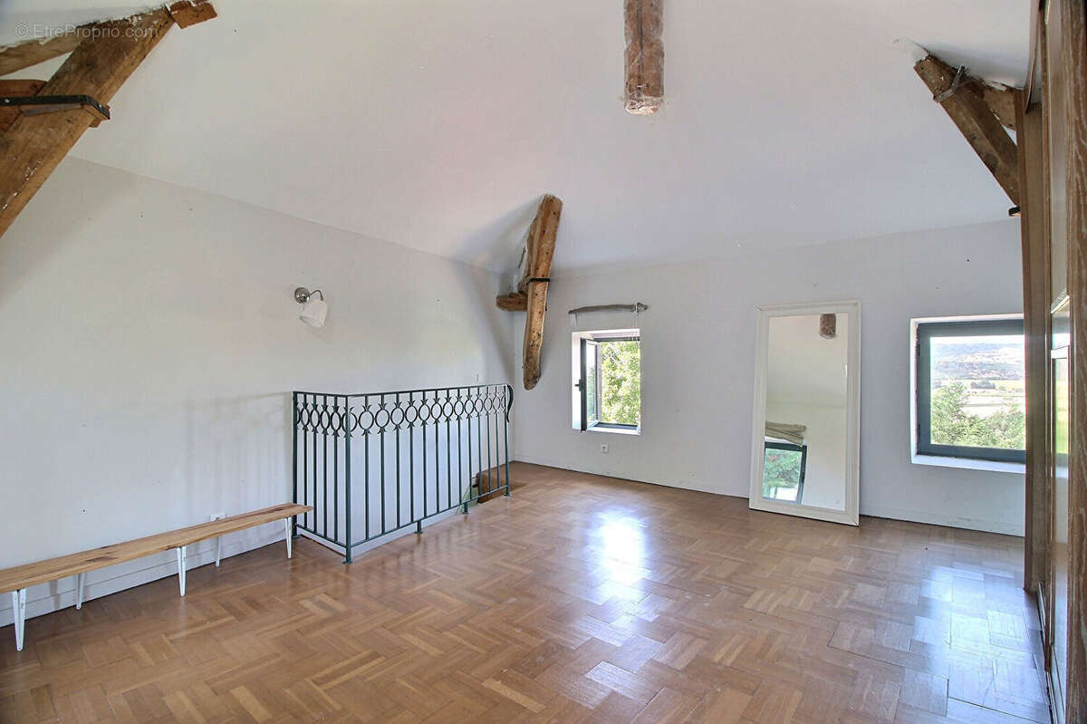 Maison 140m² à saint-georges-sur-allier - photo 10