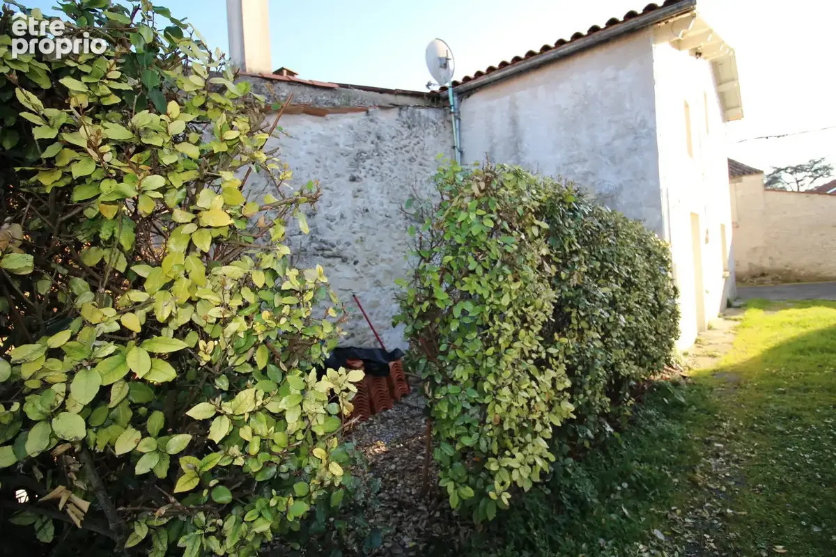 Centre ville meschers-sur-gironde - photo 2