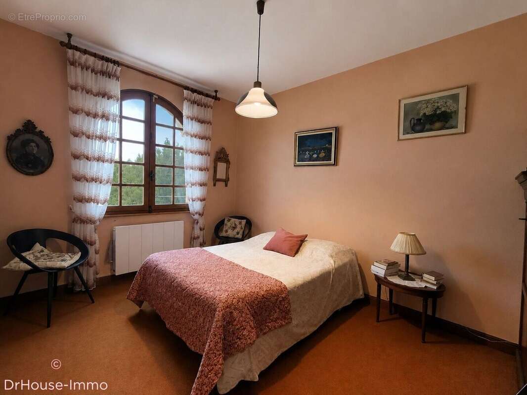 Maison 194 m² à Villeneuve-Tolosane  - photo 9
