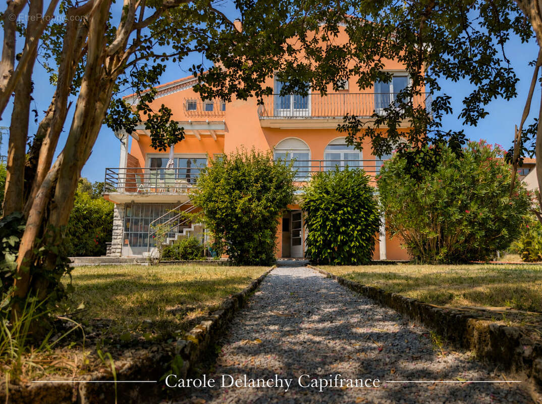 Maison d'architecte, 170 m² + 90 m² sur terrain de 1500 m² à AIRE SUR L'ADOUR (40) - photo 15