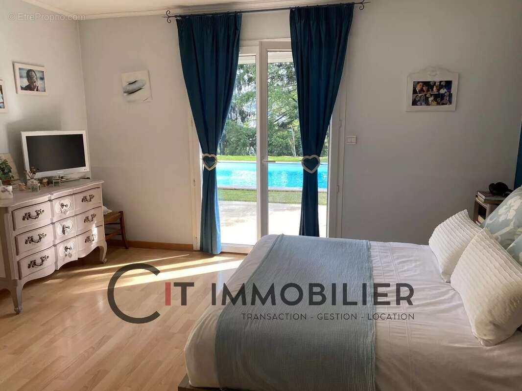 Maison à LA TOUR-DU-PIN