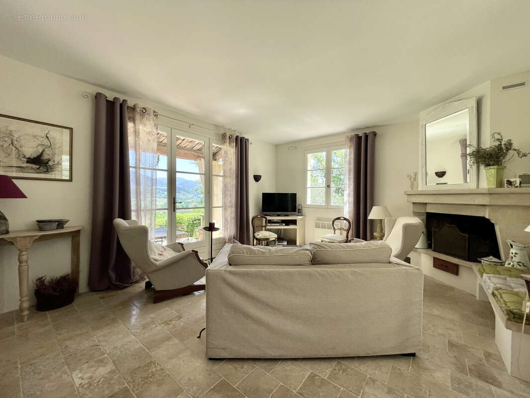 Maison à VAISON-LA-ROMAINE