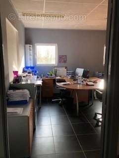 Commerce à MANDELIEU-LA-NAPOULE