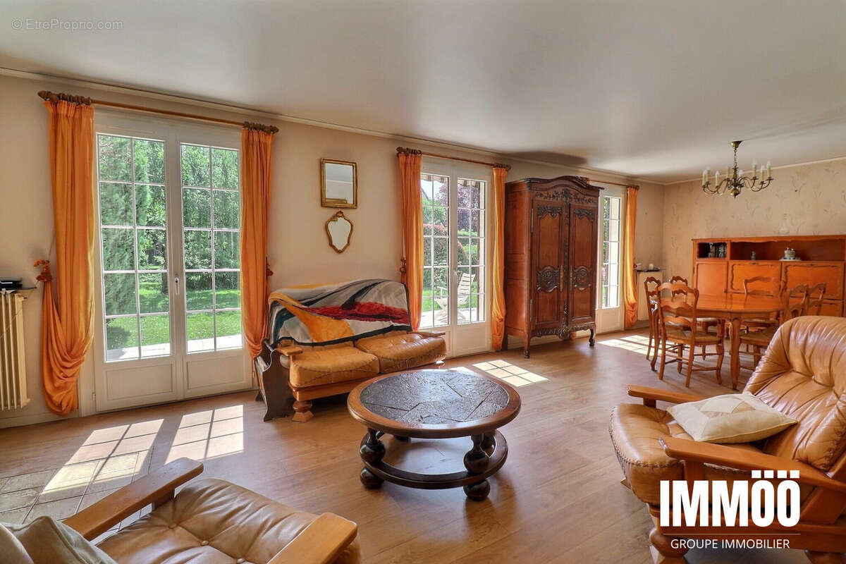 Salon - Maison à MAROMME