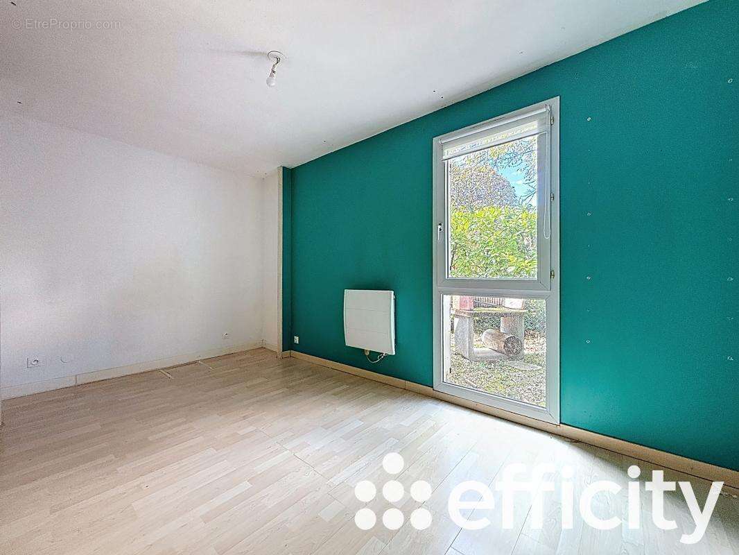 Appartement à SAINT-GENIS-LAVAL