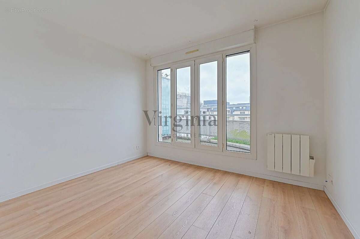 Appartement à CHARENTON-LE-PONT