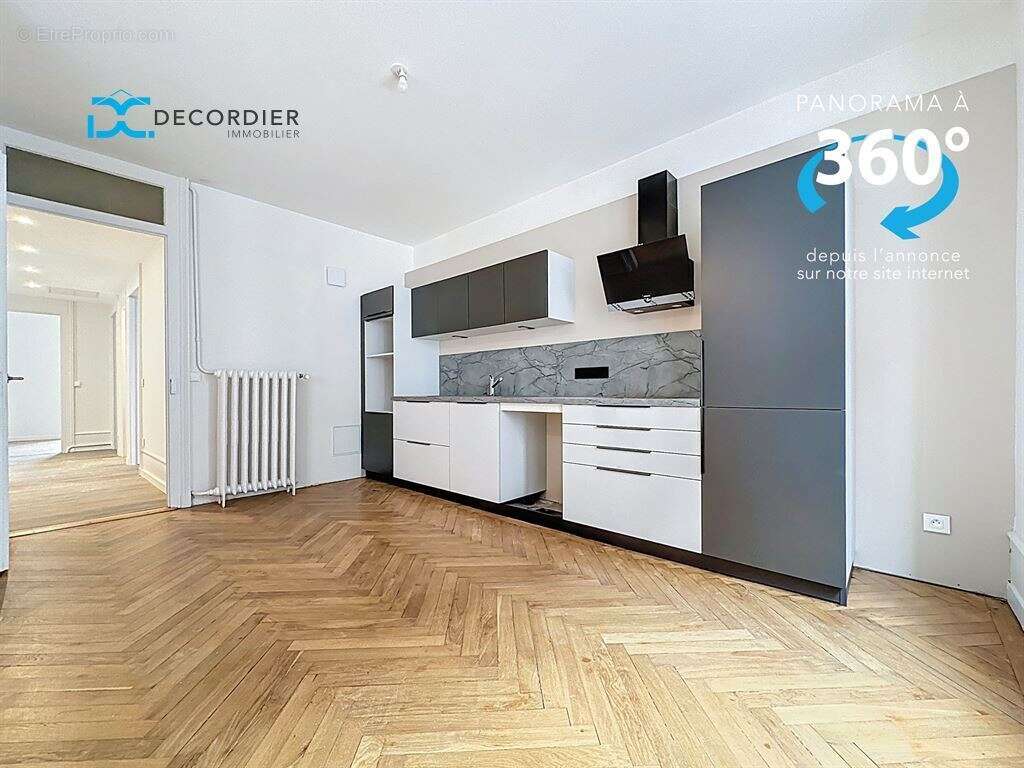 Appartement à EVIAN-LES-BAINS