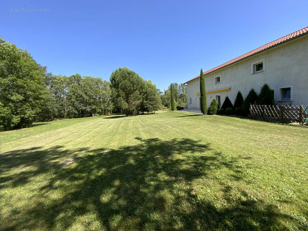 Propriété en pleine nature, 50 mn de Lyon - photo 7