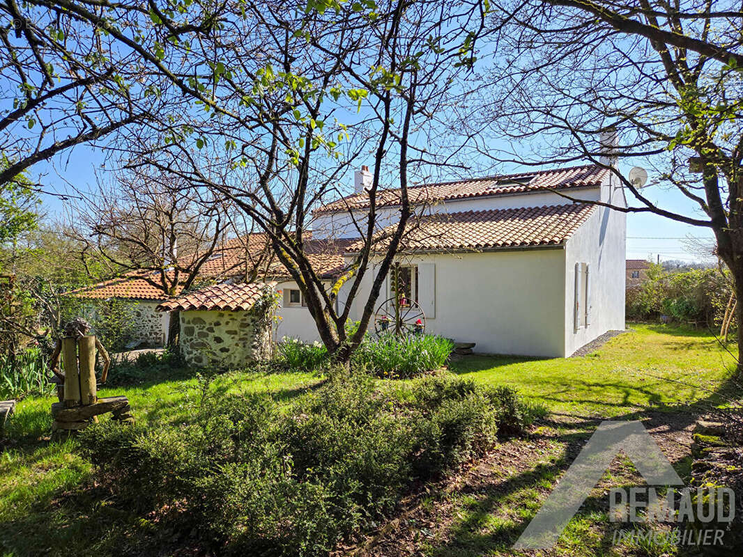 Maison à AIZENAY