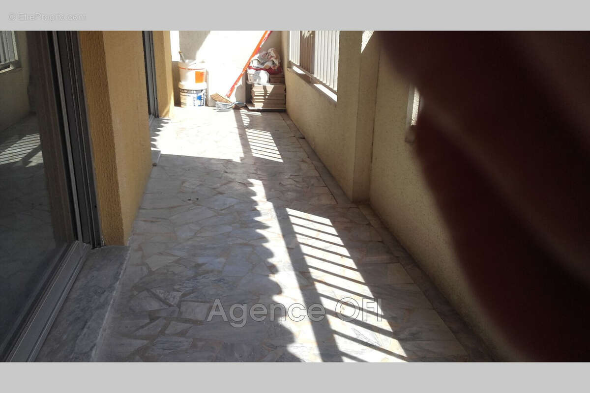 Appartement à VALLAURIS