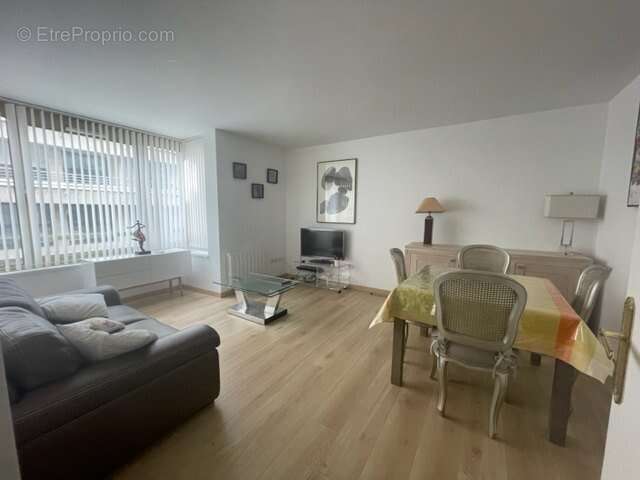 Appartement à LEVALLOIS-PERRET