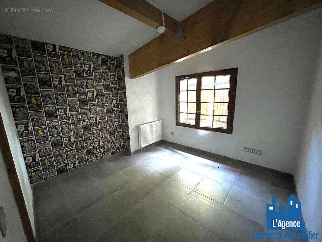 Maison à CAMBLANES-ET-MEYNAC