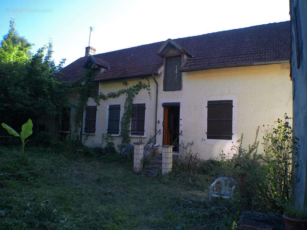 Maison de village de 125 m2 à rénover - photo 3