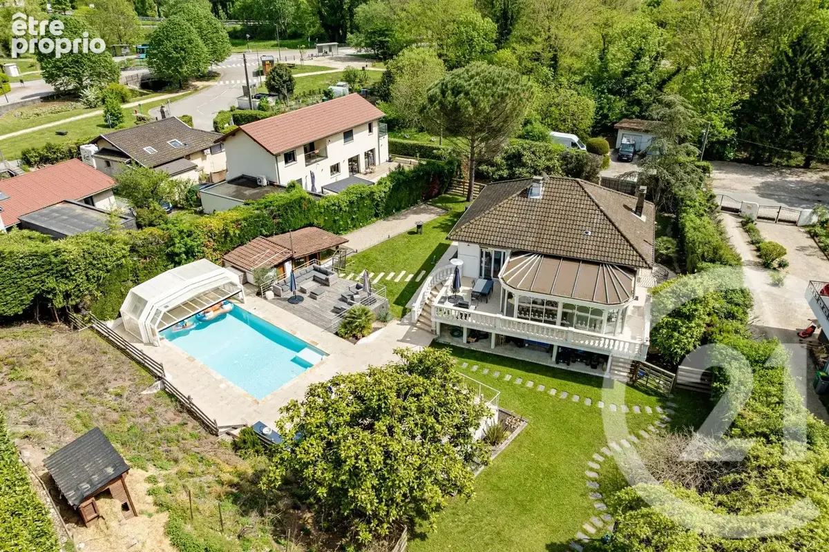 Maison 8 pièces 184 m² à vendre à Veurey-Voroize (38113) - photo 4