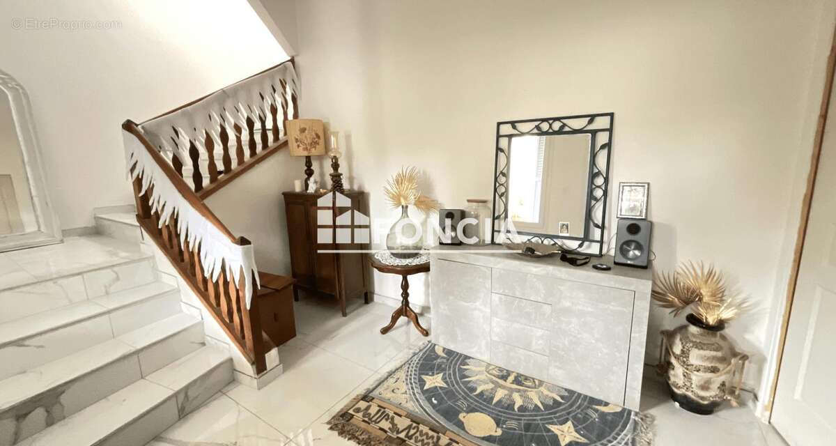 Appartement à LE ROVE