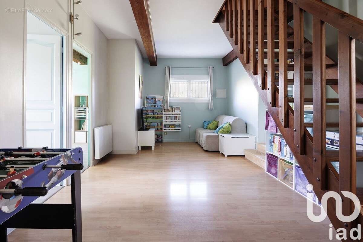 Photo 5 - Maison à SAINT-GENIS-LES-OLLIERES