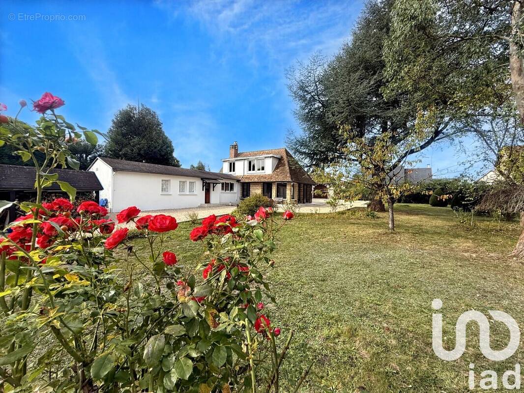 Photo 1 - Maison à LE VAUDREUIL