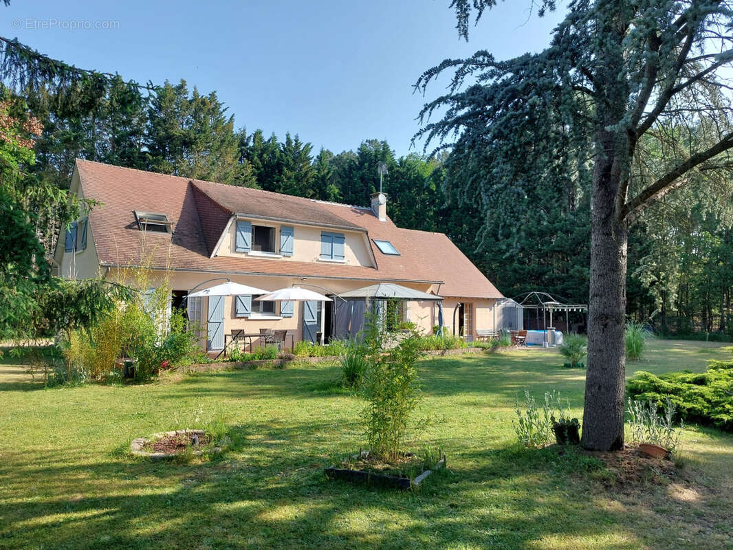 Maison à CHAMPAGNE